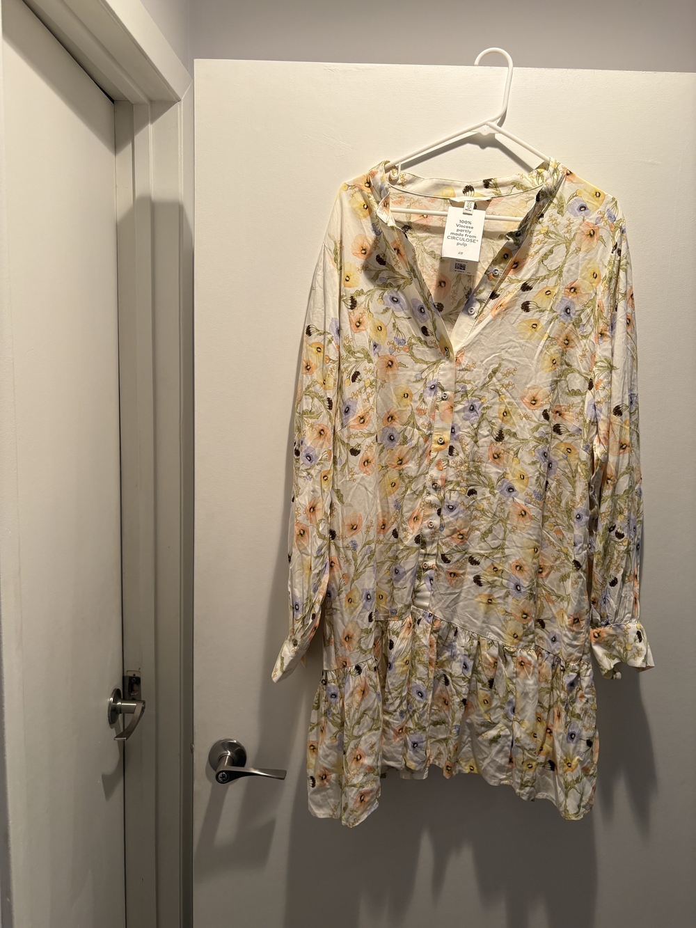 H&M Cream Floral Button-Front Long Sleeve Tunic Dress